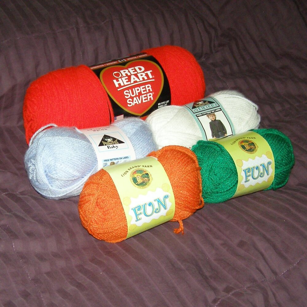 NEW 5pc Yarn Bundle Different brands, length, and Colors - Picture 2 of 5